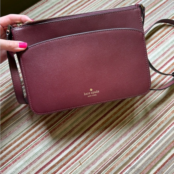 Kate Spade Brown Crossbody Bag with Structured Design - Picture 3 of 7